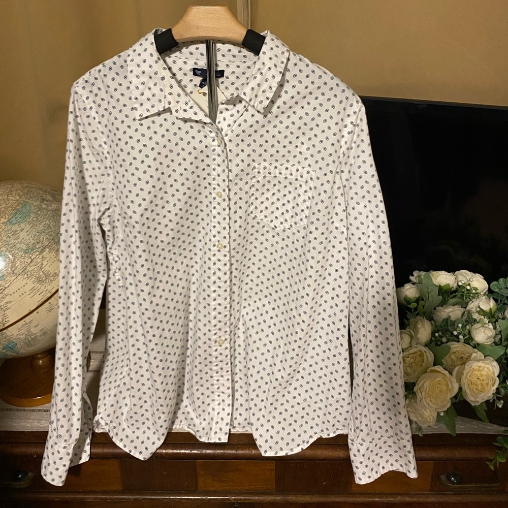 GAP Cream Shirt with Navy Floral Design